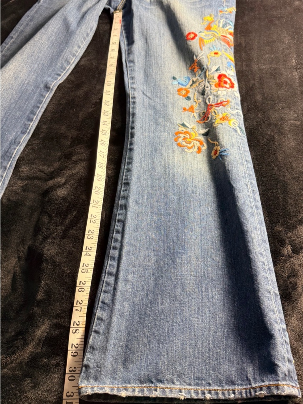 Lucky Brand Embroidered Floral Flare Jeans - Size 12/31 EUC - Picture 9 of 14